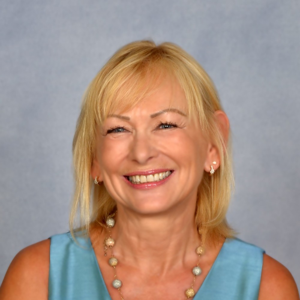 Meet your Posher, Denise
